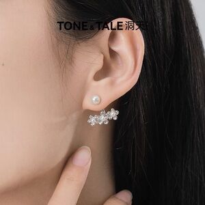 Elegant Silver Pearl Earrings